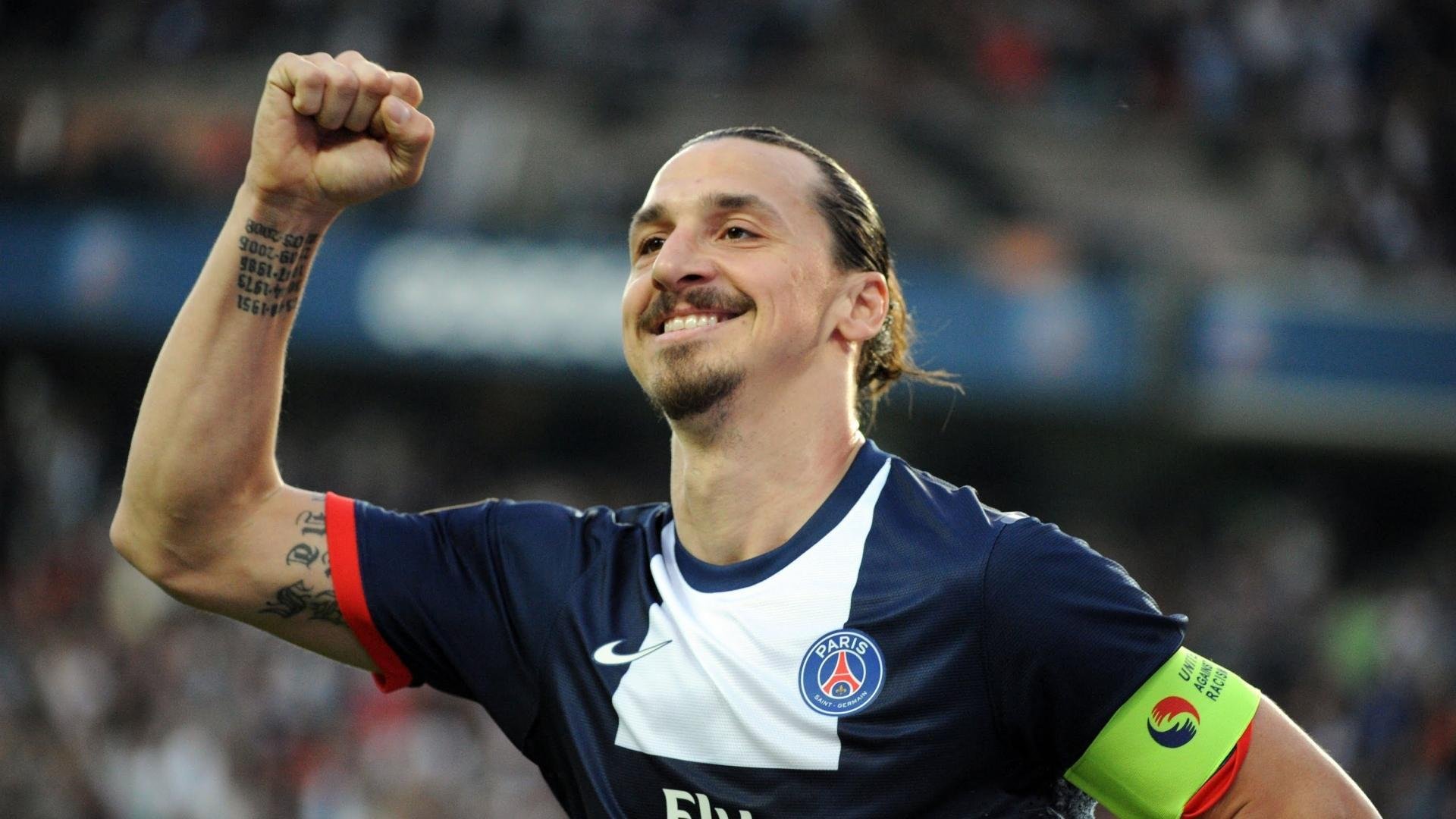 中超联赛中国足球夺冠 历史回顾令人振奋，中超冠军历史